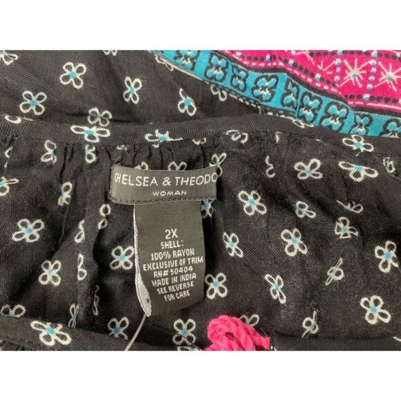Chelsea & Theodore Women's Top - Picture 3 of 5